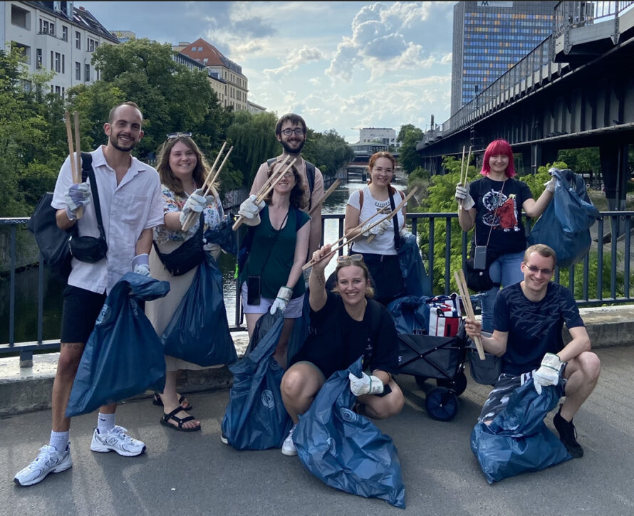 Landwehrkanal Cleanup with Vostel